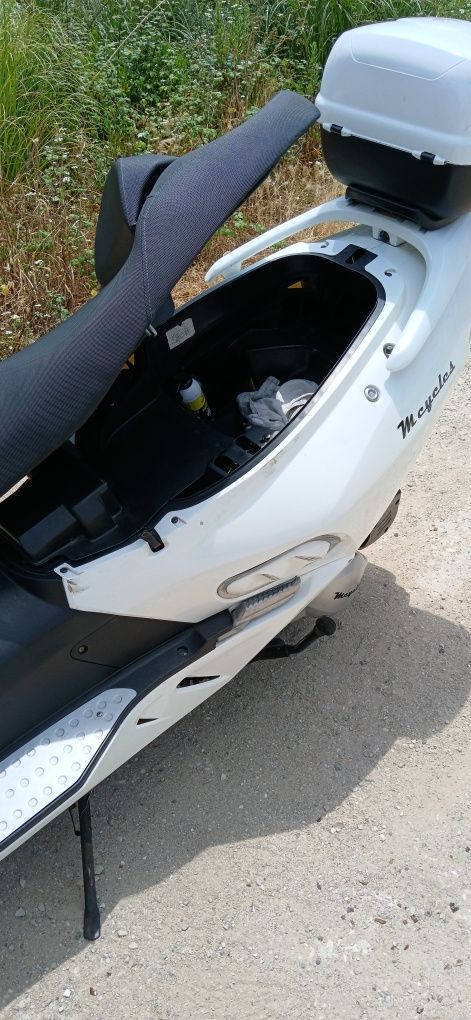 Scooter 125cc modelo Jonway