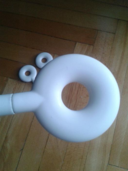 Rurki stalowe z okrągłymi zakończeniami.