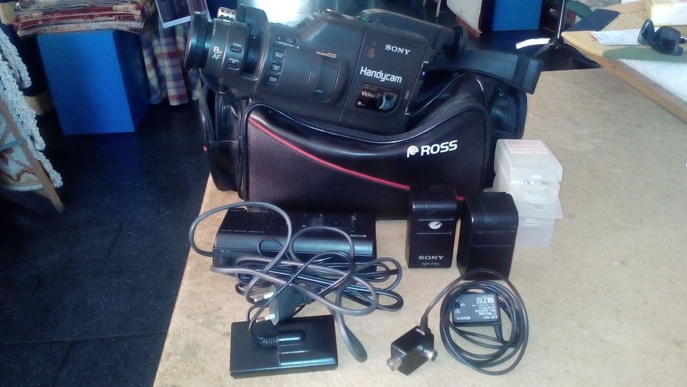 Máquina de filmar completa Sony