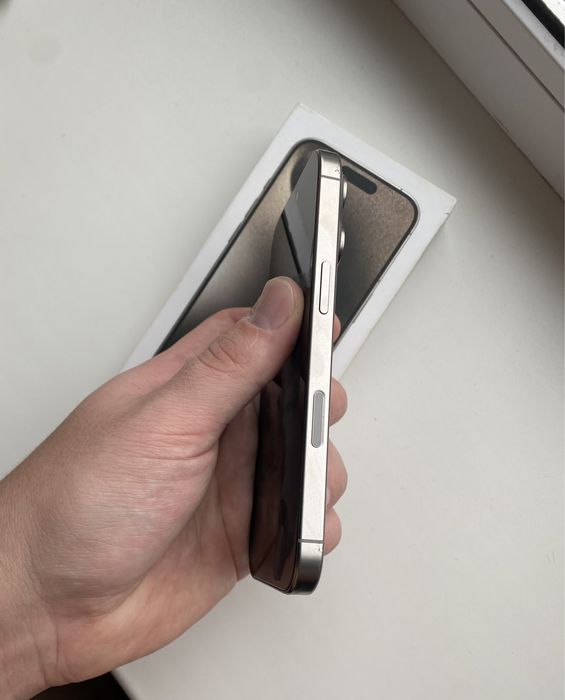 Apple IPhone 16 Pro 256 Gb Natural Titanium Neverlock 100% акб
