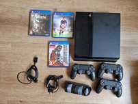PS4 500GB + 3 Comandos + 3 Jogos (2 Novos) + Dock – Bom Estado