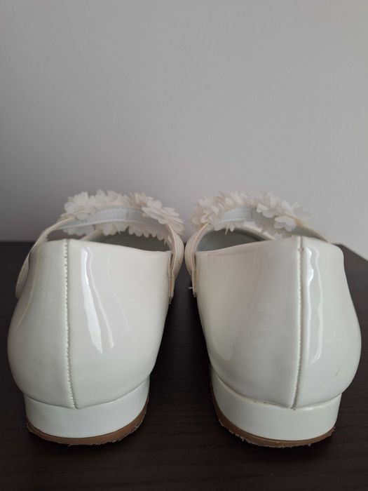 Lakierowane czółenka komunijne Nelli Blu r.36