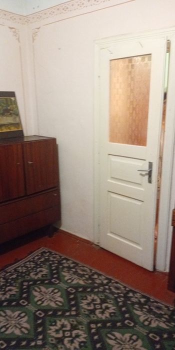 Здається в оренду кімната в особняку