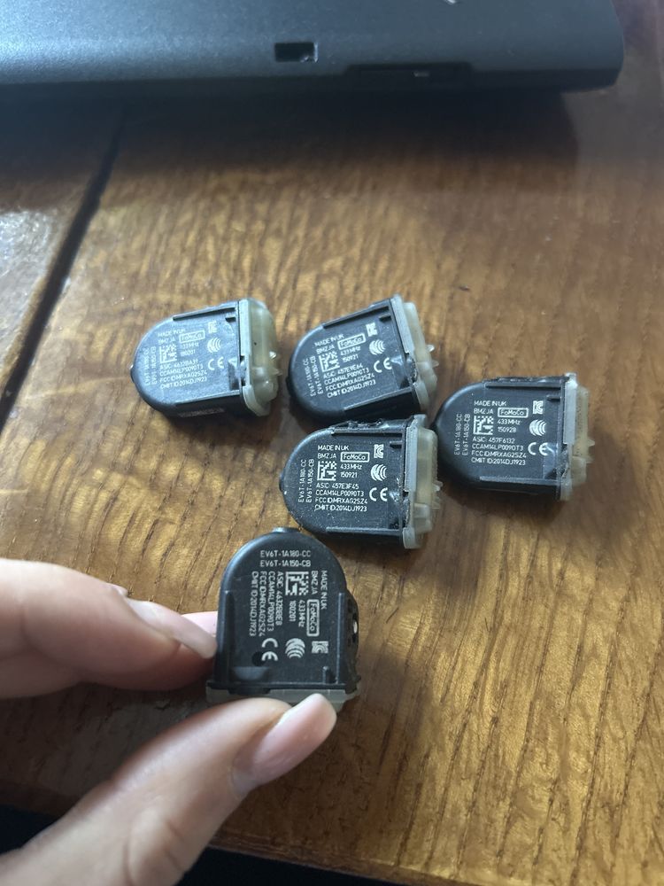 Czujniki ciśnienia opon tpms ford fomoco
