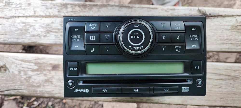 Продам автомагнітолу nissan tiida 2805L