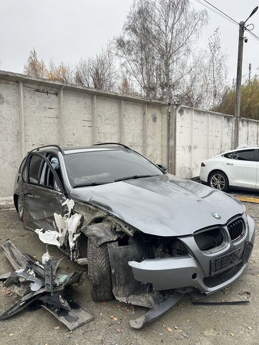 Продам BMW 3  E91