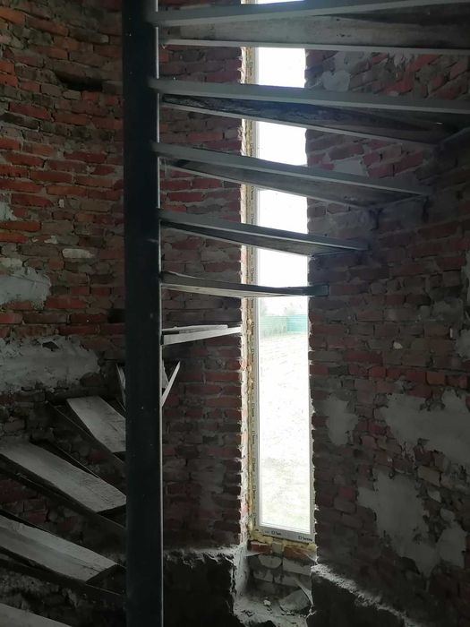 Продається будинок з власною водоймою