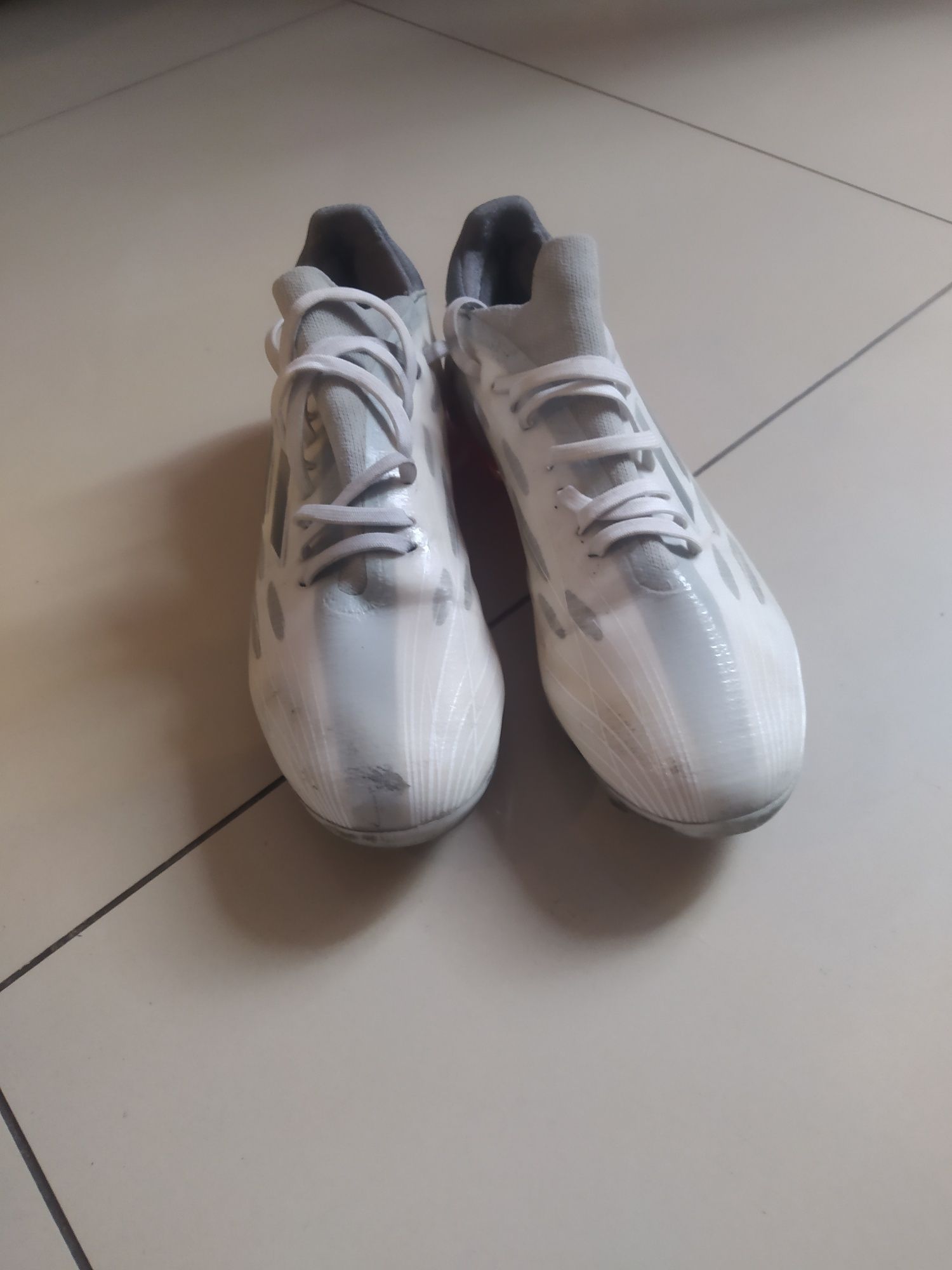 Sprzedam buty do piłki nożnej