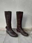 Botas de cano alto em pele
