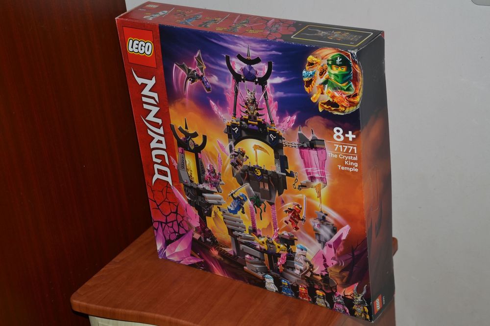 Конструктор LEGO NINJAGO Храм Кришталевого короля 71771 Нове