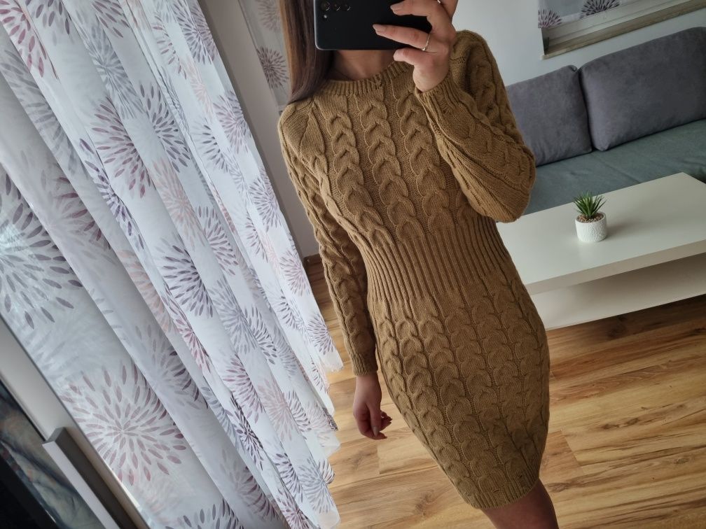 Nowa włoska Beżowa sukienka sweterkowa r. S na długi rękaw