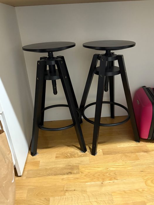 Hoker czarny IKEA nowoczesny i wygodny