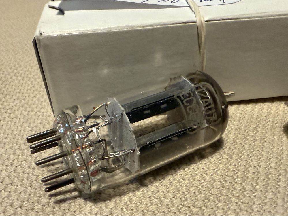 ECE82 12AU7 Marconi made in italy 1960 r.