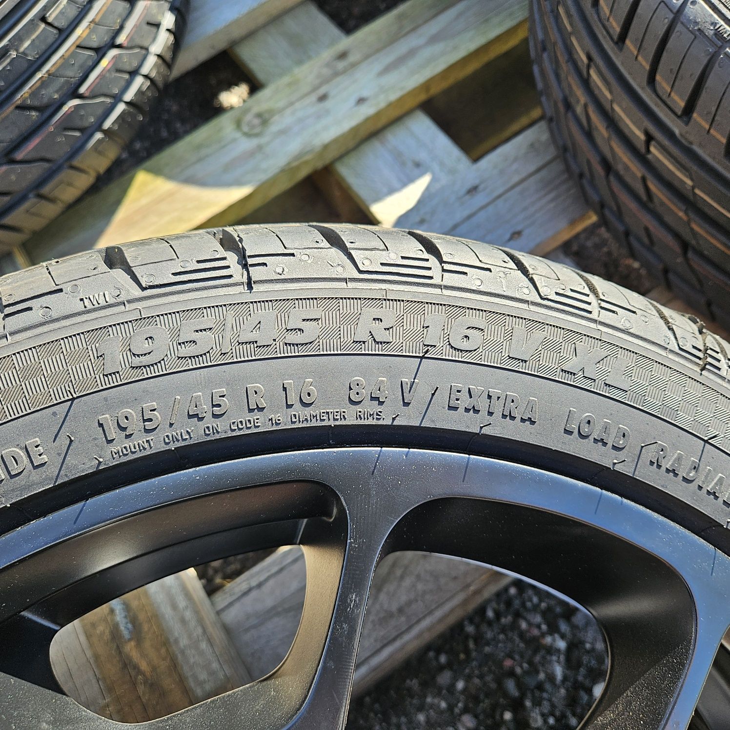 Koła letnie 195/45/16 Fiat 500 Panda 4x98 Nowe opony 2021r ET35