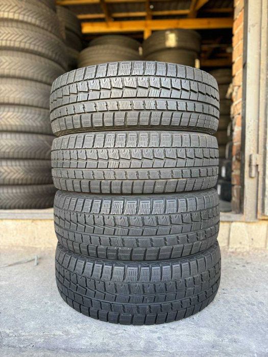 Шини зима липучка 205/60 r16 Dunlop Winter Maxx wm01