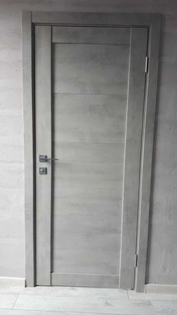 Двери межкомнатные Омис Smart ПВХ Doors 080 в цвете бетон светлый