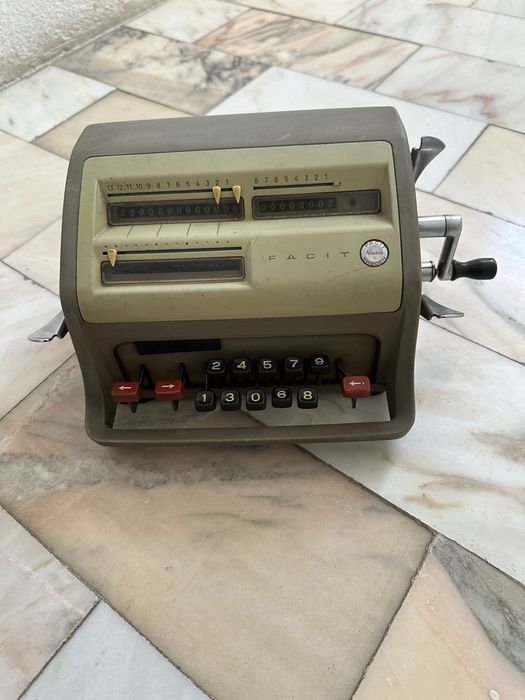 Maquina calcular FACIT C1 - 13