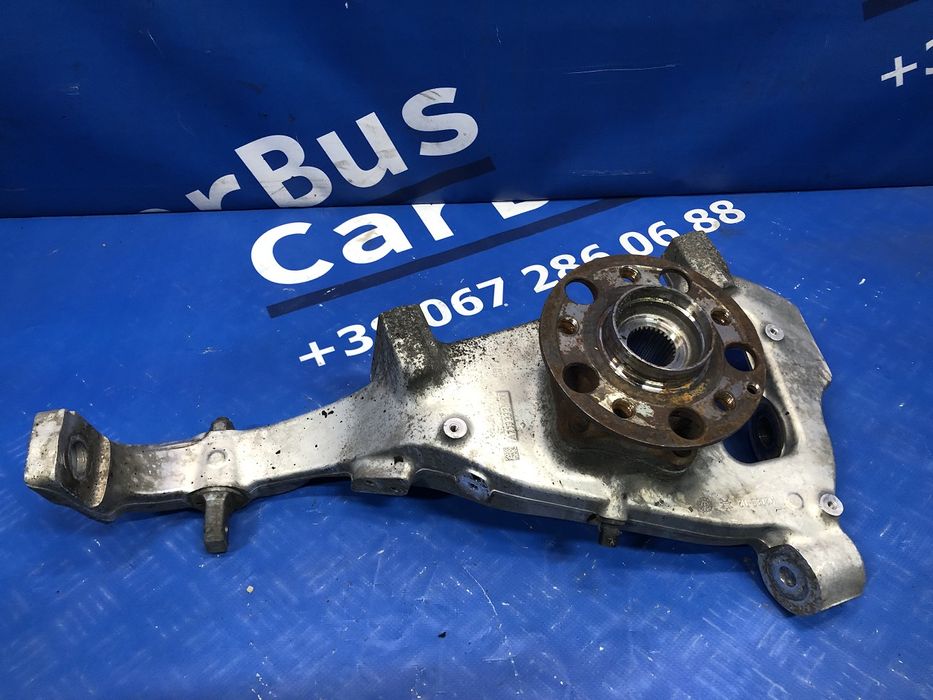 Ступиця (кулак цапфа) передня права Mercedes AMG E63 S Мерседес АМГ