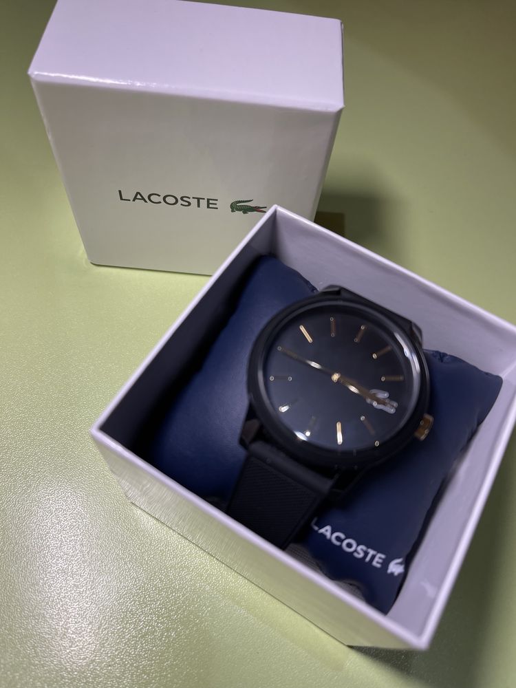 Часы Lacoste