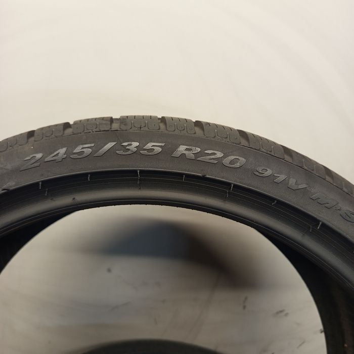 245/35R20 Pirelli Sottozero