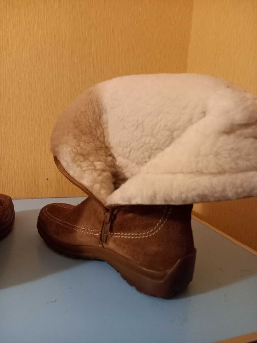 Чоботи замшеві зимові з натуральним хутром