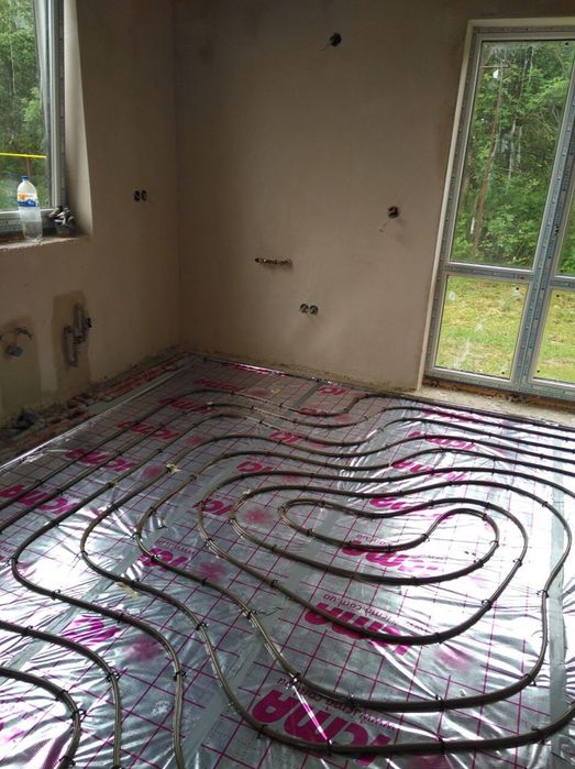 Стяжка підлоги та штукатурка стін машинним методом