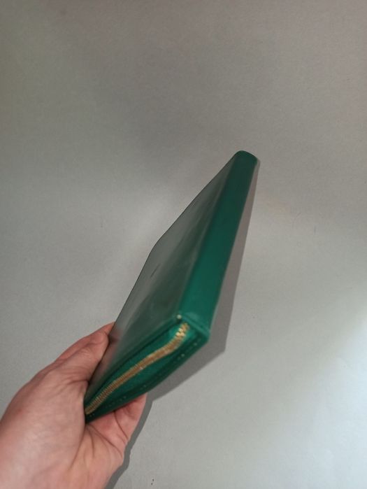 Stary piórnik z wyposażeniem PRL vintage retro kredki gumka długopisy