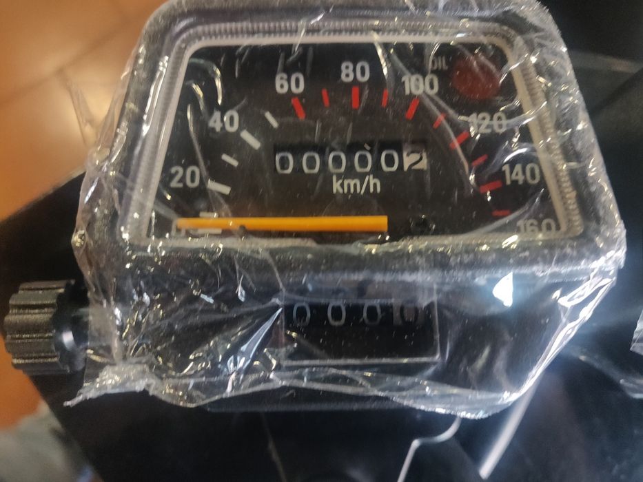 Vendo conta quilómetros e conta rotações Yamaha dtr DT XT/ manómetros