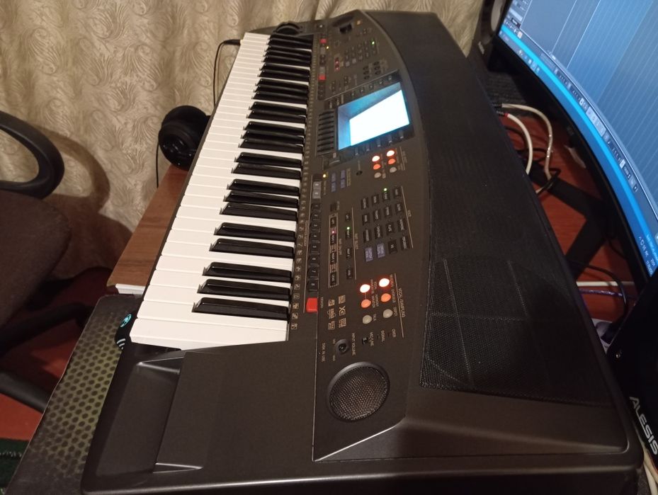 Синтезатор Yamaha psr 8000
