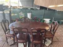 Mesa de Madeira com 6 Cadeiras
