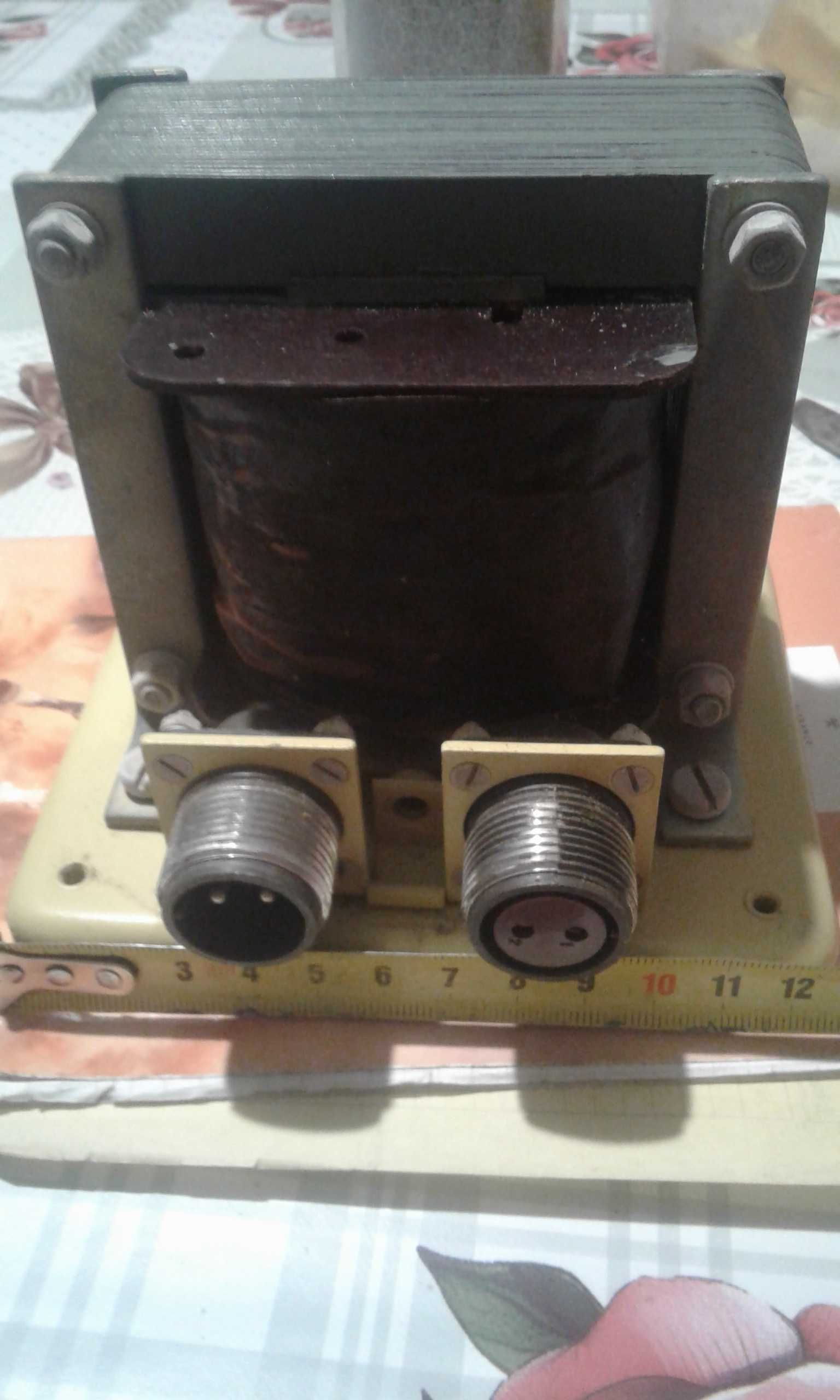 Трансформатор 220V на 127V новый