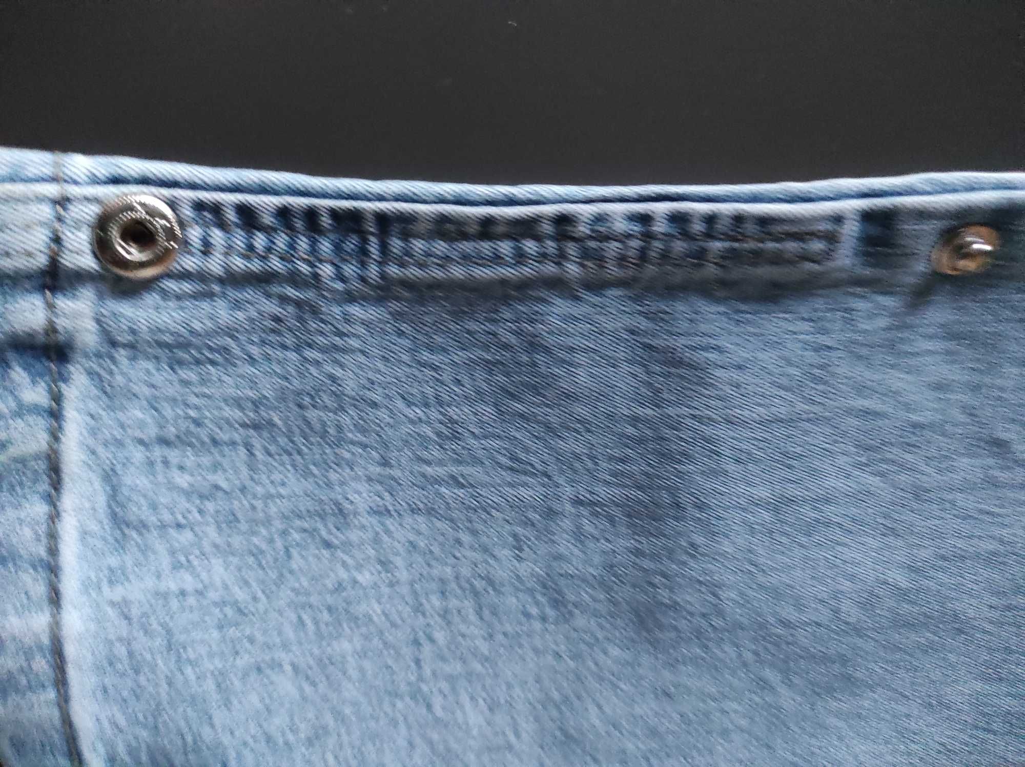 Spodnie jeansowe Capri z paskiem, rozmiar 31