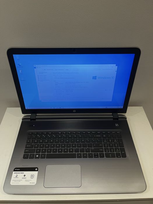 Duży laptop HP Pavilion 17"