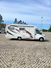 Auto-caravana pronta a andar