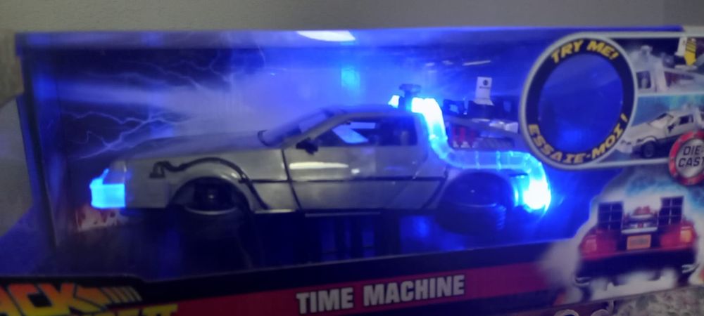 Back to the future escala 1:24
