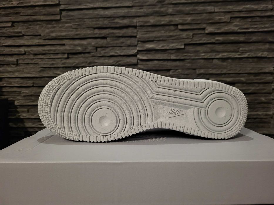Nowe buty Nike Air Force 1 '07 Next Nature, białe, rozmiar 41