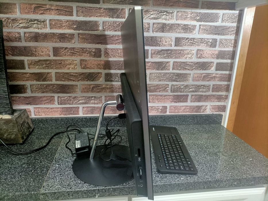 Lenovo ThinkCentre All-In-One core i7 SSD 240g RAM 16g Tela 24p F.HD