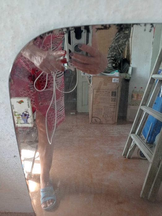 Зеркало большое .