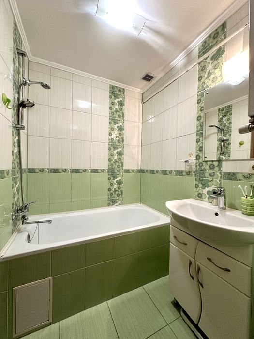 Продається квартира в центрі м. Стрий.