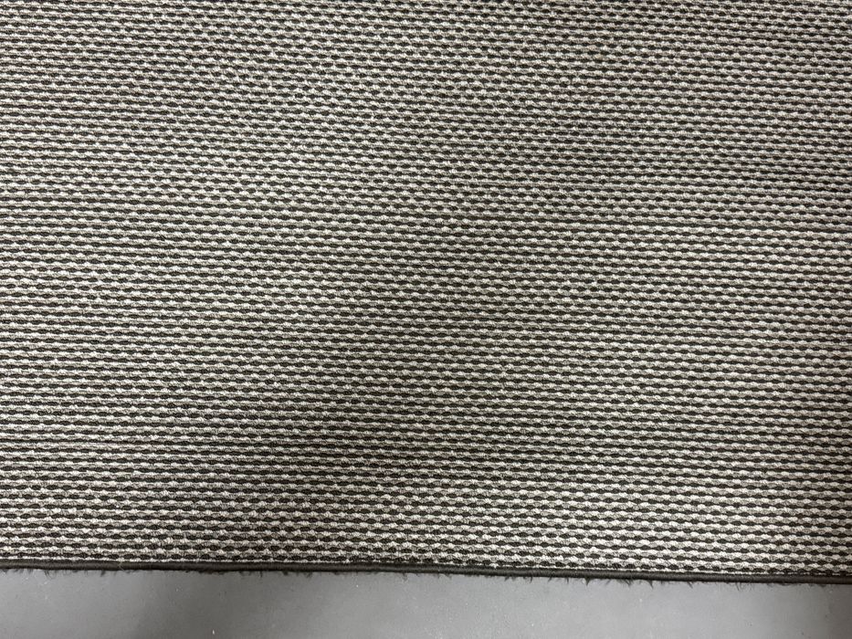 Sprzedam dywan 150x220 plecony wzor niskie wlosie