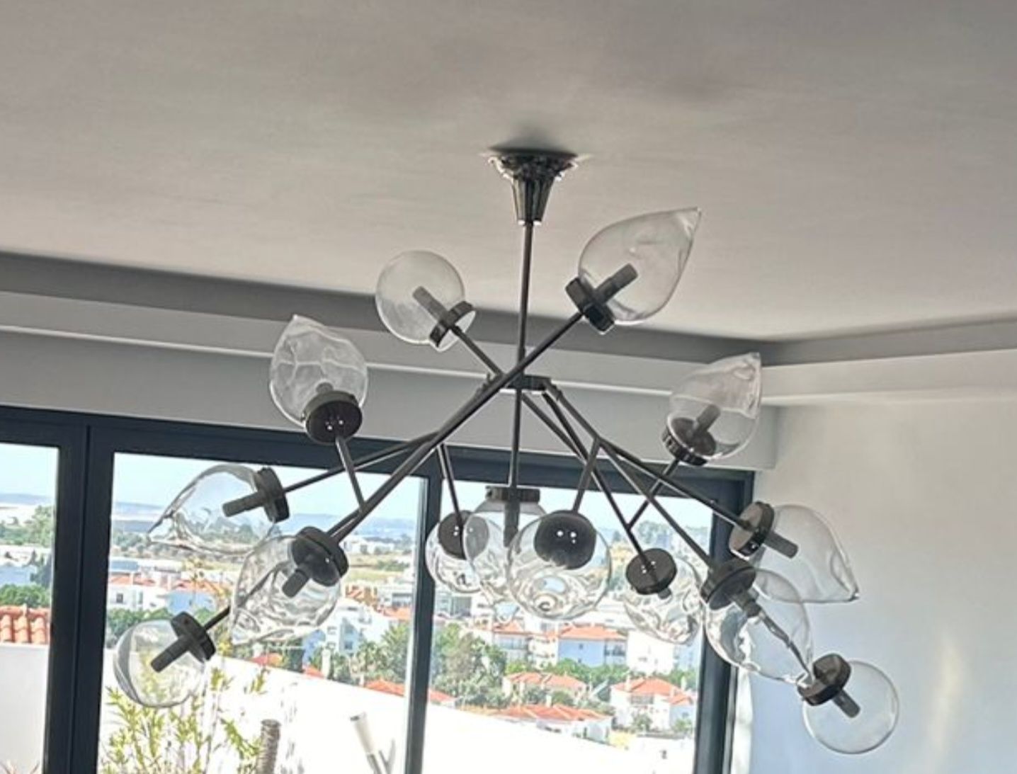 Candeeiro de Teto Moderno | Design Contemporâneo | 12 Luzes em Vidro