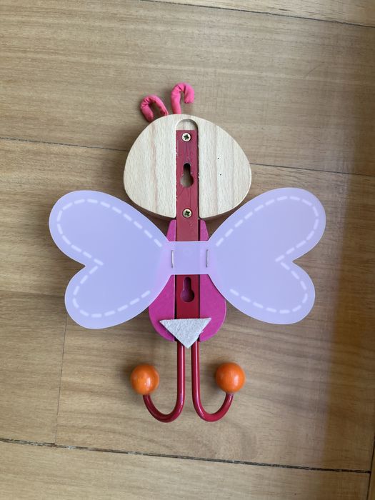 Cabide de parede infantil