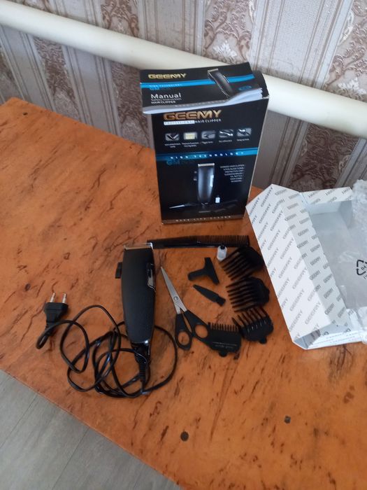 Машинка для стрижки волос