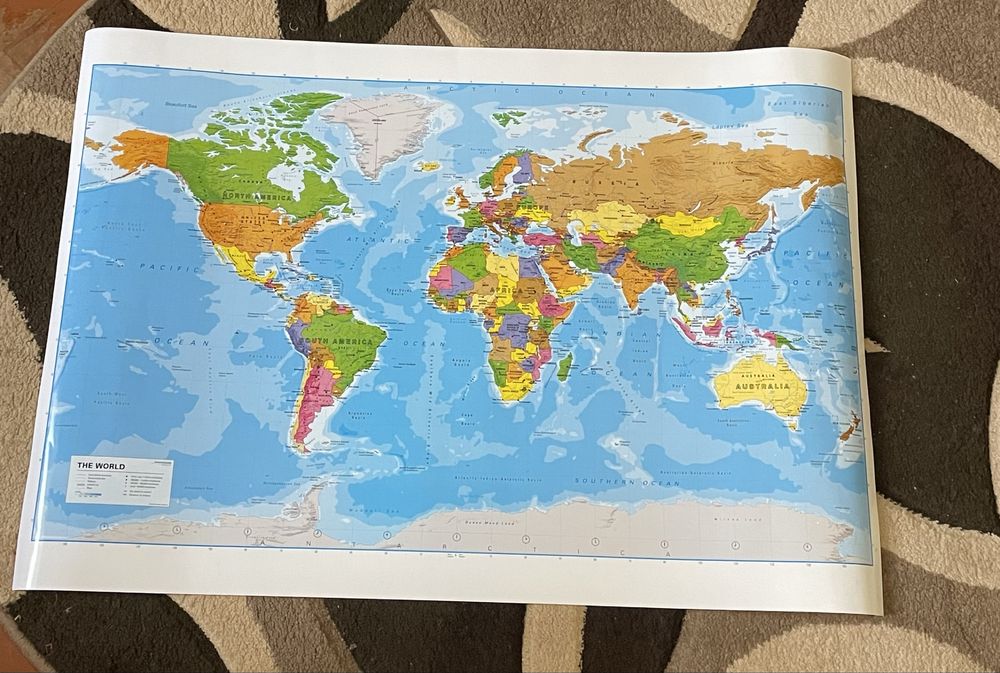 Мапа світу розмір 84,х59,4см.привезена з Норвегіі.складаєся у тубус.