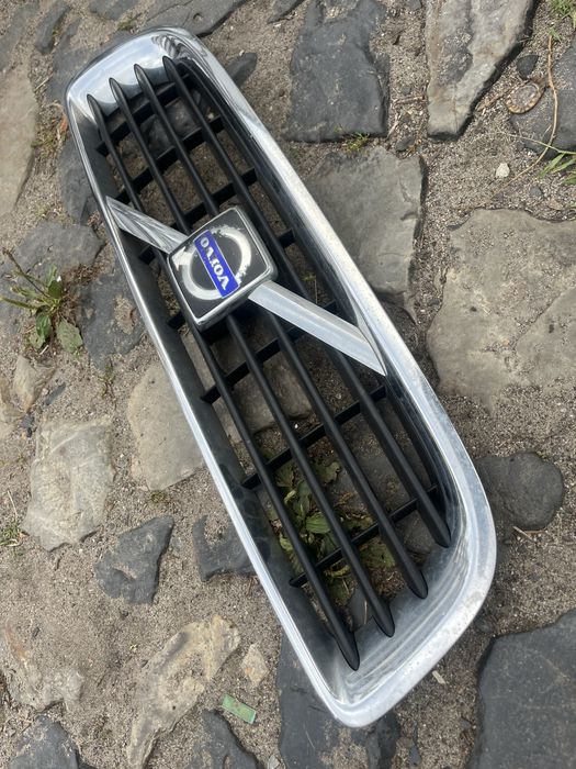 Volvo S40 V50 C30 - atrapa grill - lift