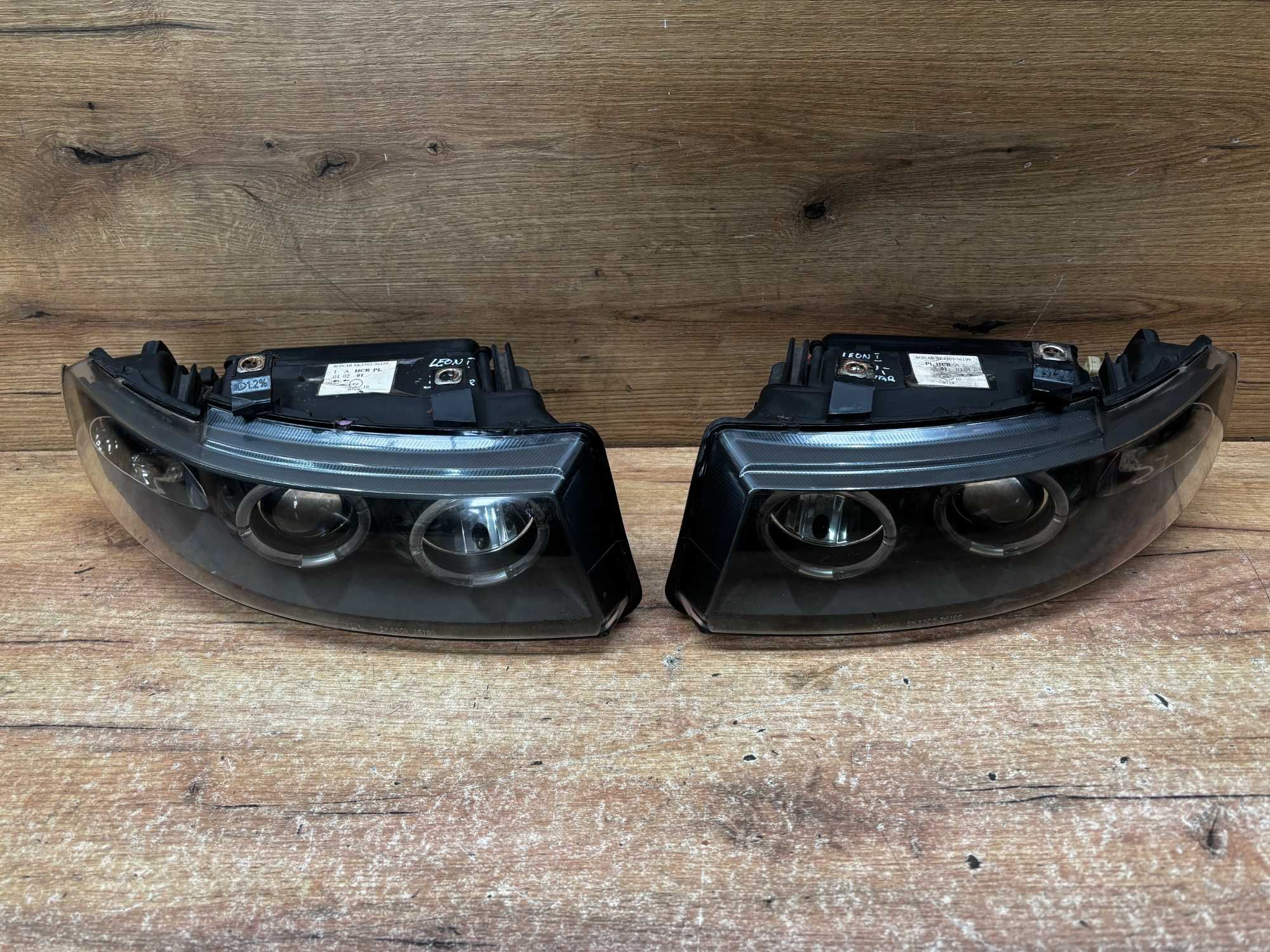 Lampa przednia lewa prawa sonar Seat Leon 1
