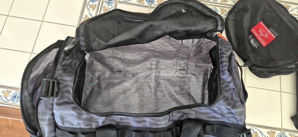 Saco/Mochila North Face - Base camp duffel M
