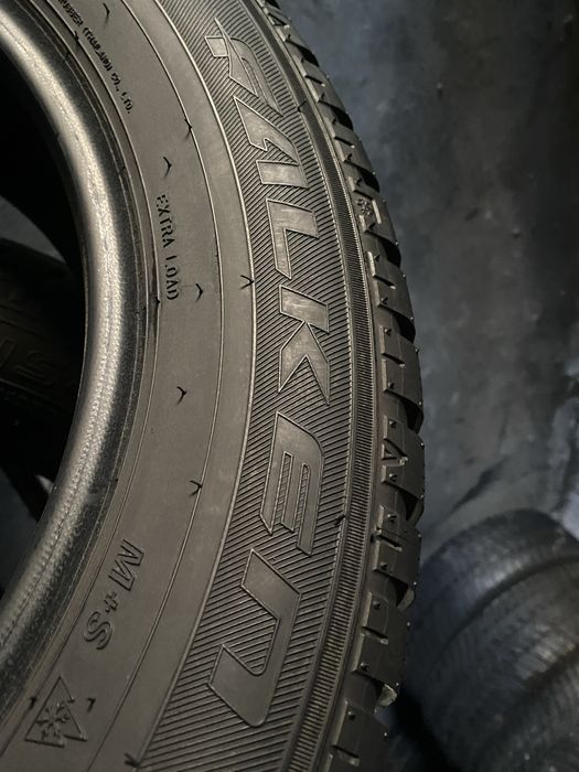 Шини 205/60/16 - 2шт Falken HS449 eurowinter зима