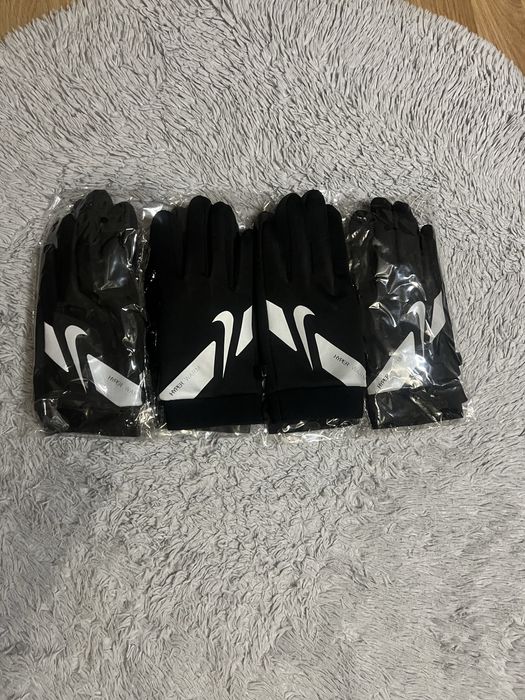 Рукавиці Nike Hyper Warm.