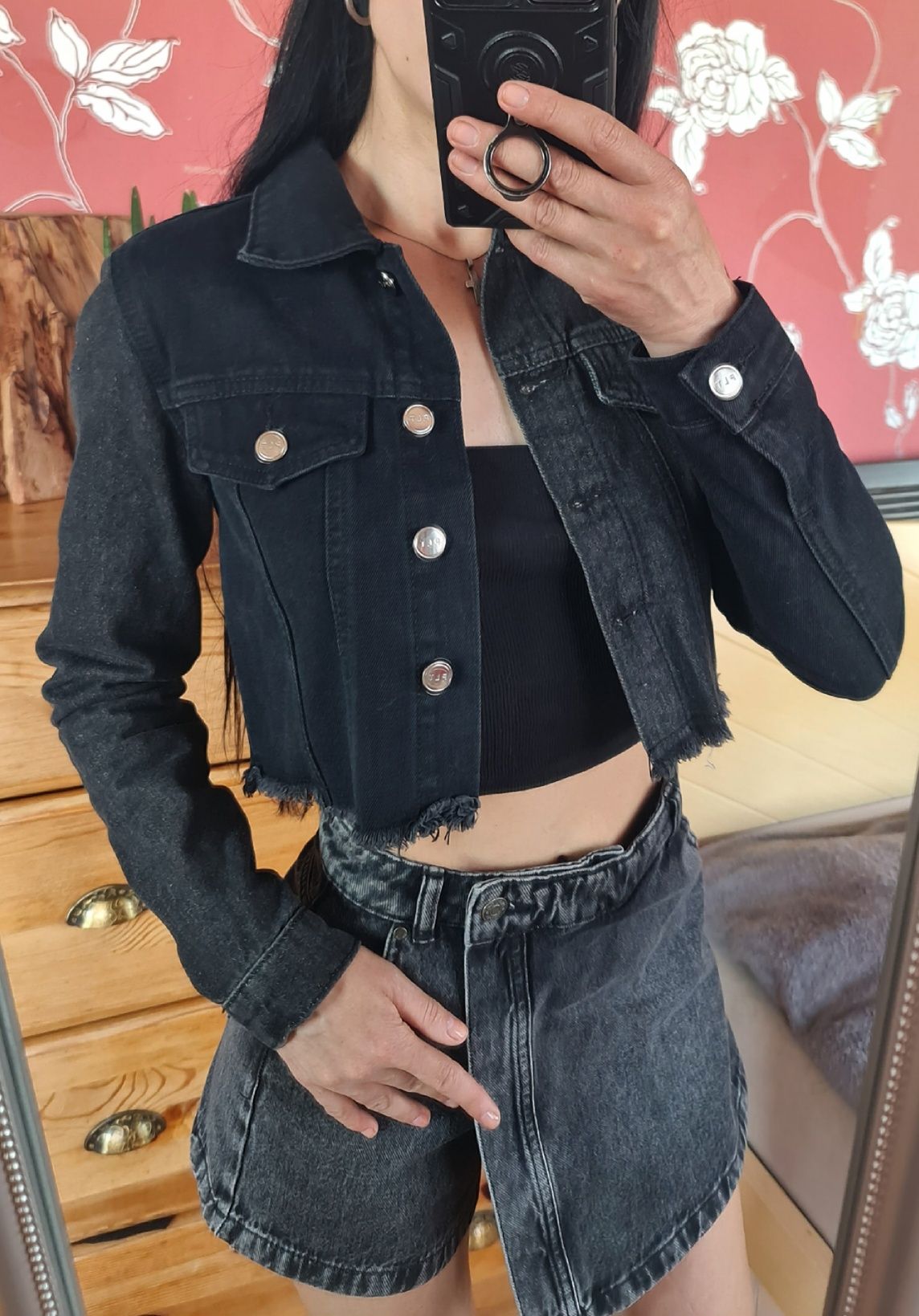 Куртка джинсовая женская укороченая ветровка PrettyLittleThing